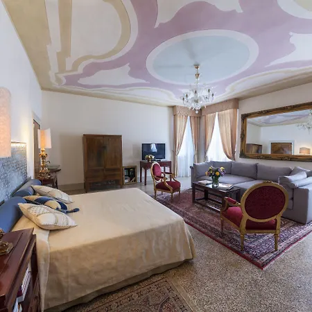 大运河皮萨尼宫酒店 招待所 威尼斯