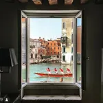 Palazzetto Pisani Grand Canal Maison d'hôtes 4*