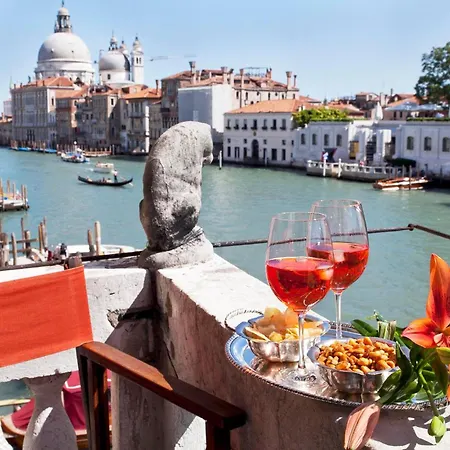 Palazzetto Pisani Grand Canal Venecia