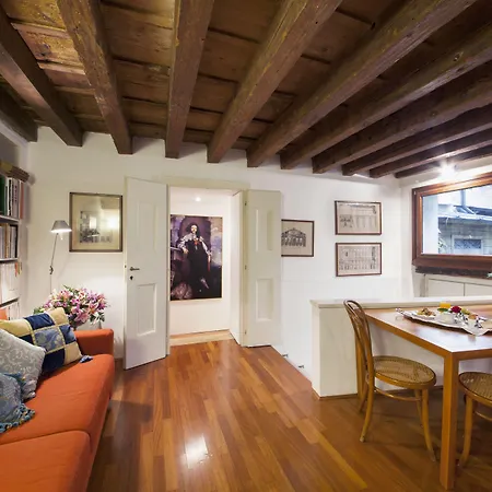 Palazzetto Pisani Grand Canal בית הארחה 4*