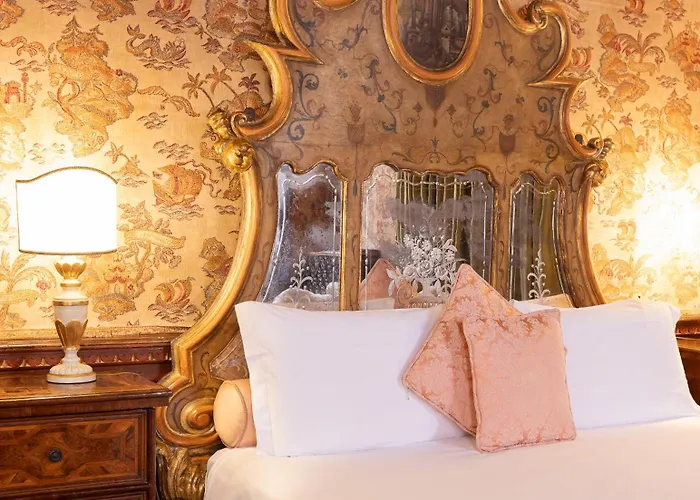 Palazzetto Pisani Grand Canal 4*