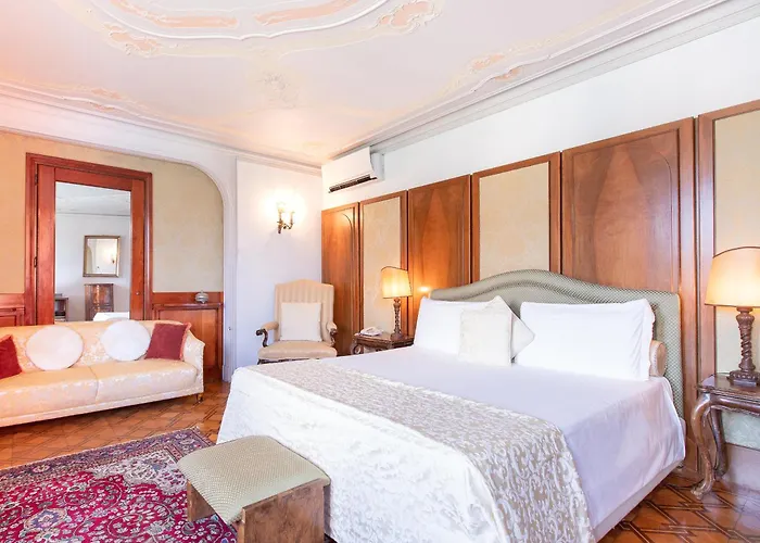 Palazzetto Pisani Grand Canal