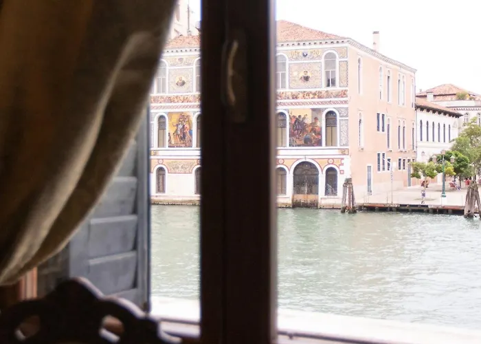 Vendégház Palazzetto Pisani Grand Canal