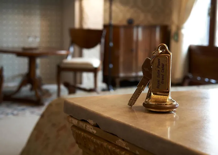 Palazzetto Pisani Grand Canal 4*