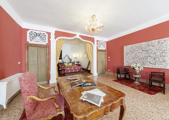 Palazzetto Pisani Grand Canal Velence