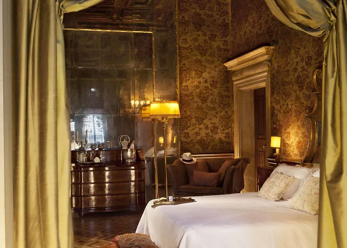 Gæstehus Palazzetto Pisani Grand Canal