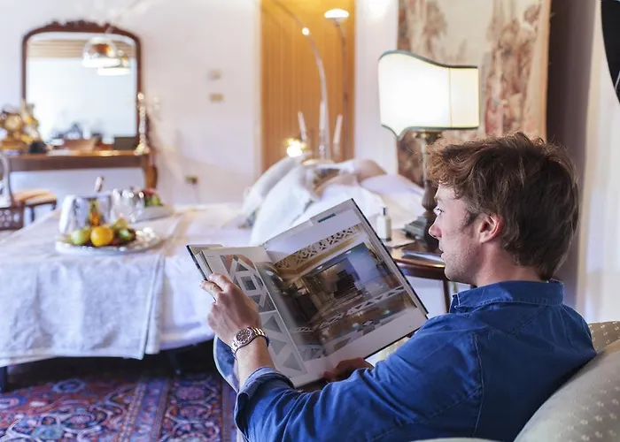 Palazzetto Pisani Grand Canal