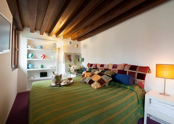 Vendégház Palazzetto Pisani Grand Canal 4*