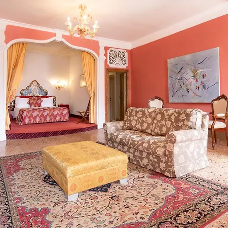 Penzion Palazzetto Pisani Grand Canal Benátky