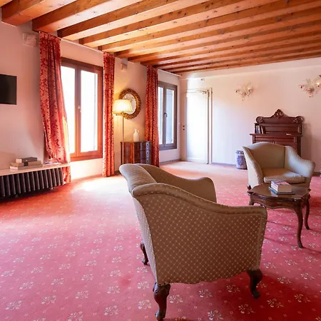Penzion Palazzetto Pisani Grand Canal Benátky