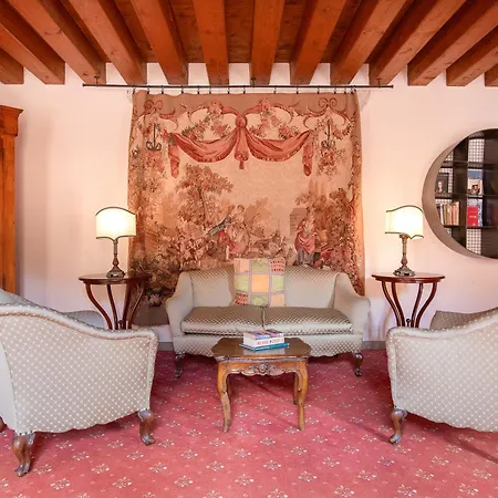 Penzion Palazzetto Pisani Grand Canal 4*